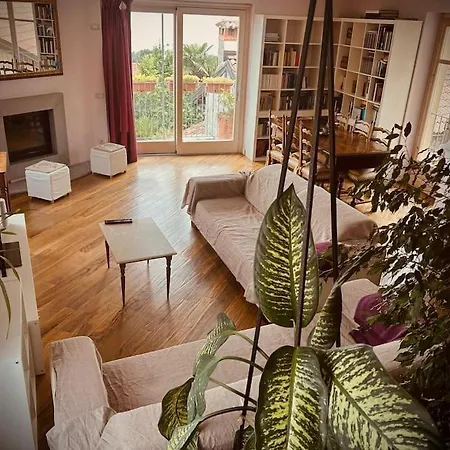 La Casa Nel Borgo Con Meravigliosa Vista Lago Tatil Evi