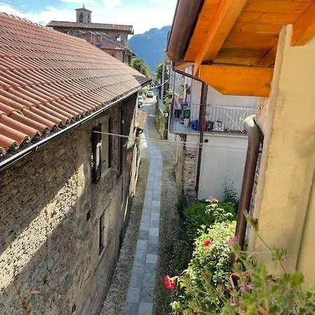 Tatil Evi La Casa Nel Borgo Con Meravigliosa Vista Lago