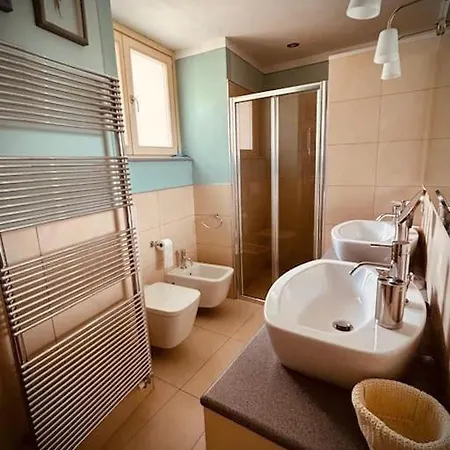 La Casa Nel Borgo Con Meravigliosa Vista Lago Tatil Evi *